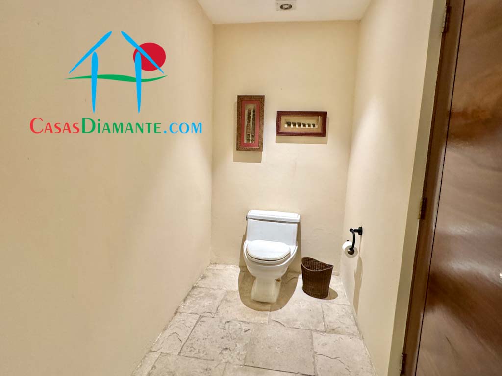 Real Diamante Villa Sol - Baño de visitas 2